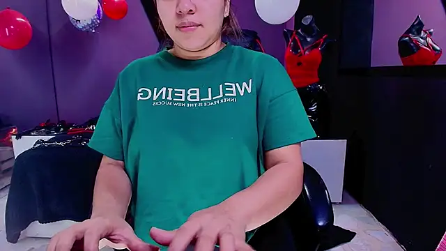 AmorMia online show from 02.23.25