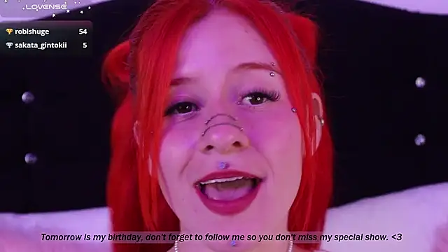 Snapshot of Daarlene chatting on 02.07.25 Daarlene online show from 02.07.25