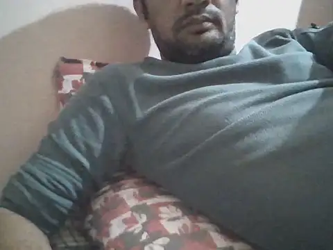 Snapshot of NiceBoy9099 chatting on 10.23.25 NiceBoy9099 online show from 10.23.25