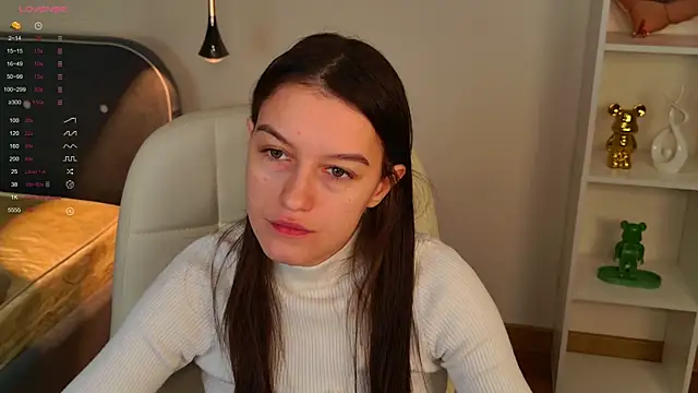 Snapshot of Alice__grace chatting on 01.31.25 Alice  grace online show from 01.31.25