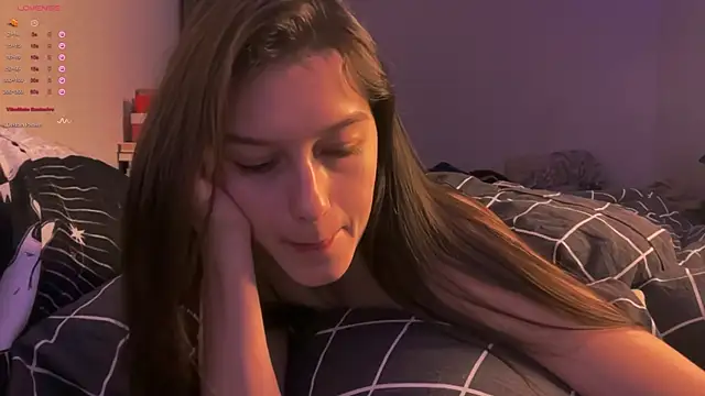 Snapshot of Alice__grace chatting on 02.27.25 Alice  grace online show from 02.27.25