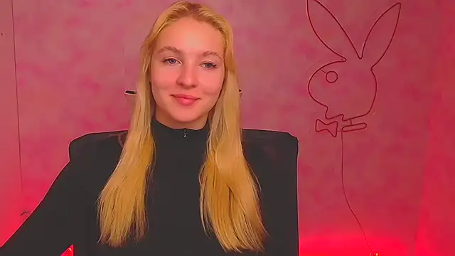 Snapshot of Milka_kiss_ chatting on 12.03.24 Milka kiss online show from 12.03.24