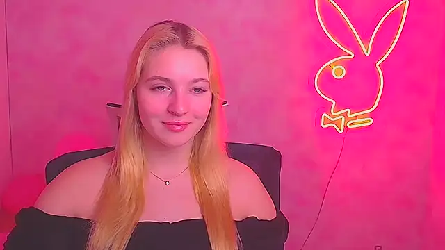 Snapshot of Milka_kiss_ chatting on 02.23.25 Milka kiss online show from 02.23.25