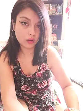 mia  katt online show from 02.04.25