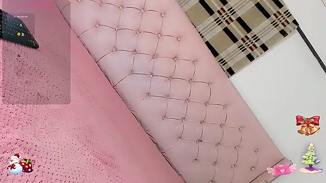 Snapshot of Danielysvalen chatting on 12.18.24 Danielysvalen online show from 12.18.24