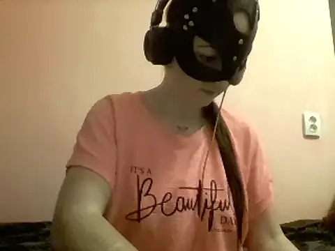 Snapshot of MaxWellas6 chatting on 01.28.25 MaxWellas6 online show from 01.28.25