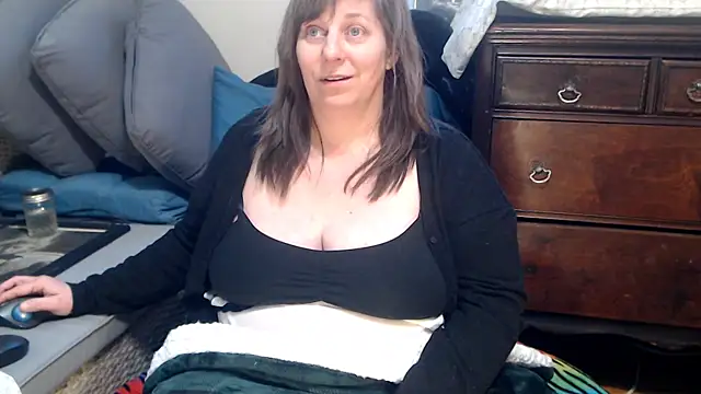 Snapshot of ladyscarlotta chatting on 01.14.25 ladyscarlotta online show from 01.14.25
