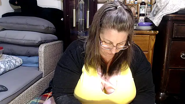 Snapshot of ladyscarlotta chatting on 02.25.25 ladyscarlotta online show from 02.25.25