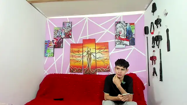 Snapshot of Fresahot2005 chatting on 12.13.24 Fresahot2005 online show from 12.13.24