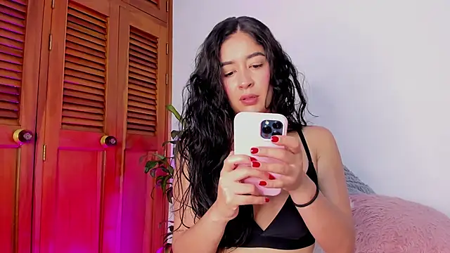 Snapshot of _NATAHSA_ chatting on 03.11.25 NATAHSA online show from 03.11.25