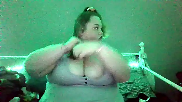 Snapshot of _GodessIsabella_97 chatting on 09.23.25 GodessIsabella 97 online show from 09.23.25