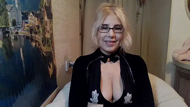 Snapshot of sweet_raspberry chatting on 01.19.25 sweet raspberry online show from 01.19.25