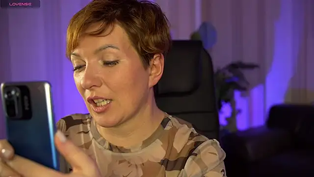 Snapshot of Katherine_Fox chatting on 12.26.24 Katherine Fox online show from 12.26.24