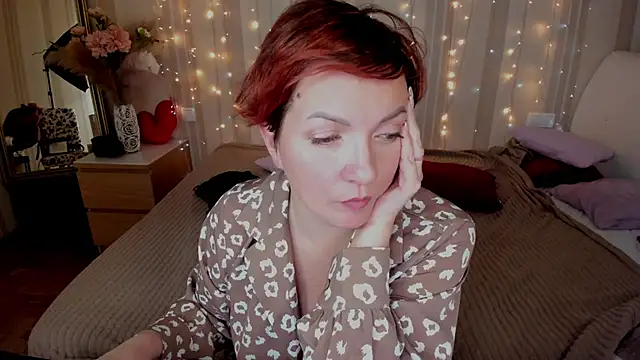 Snapshot of Katherine_Fox chatting on 02.04.25 Katherine Fox online show from 02.04.25