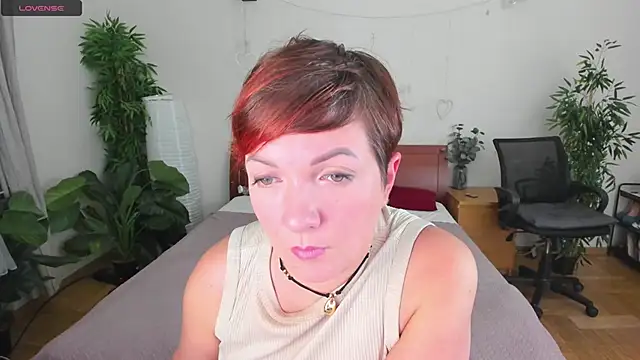 Snapshot of Katherine_Fox chatting on 03.19.25 Katherine Fox online show from 03.19.25