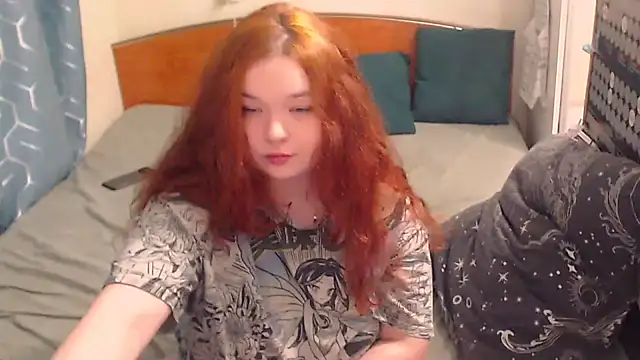 Snapshot of HaleyRoute chatting on 10.31.25 HaleyRoute online show from 10.31.25