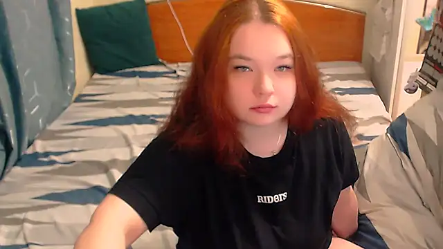 Snapshot of HaleyRoute chatting on 11.06.25 HaleyRoute online show from 11.06.25