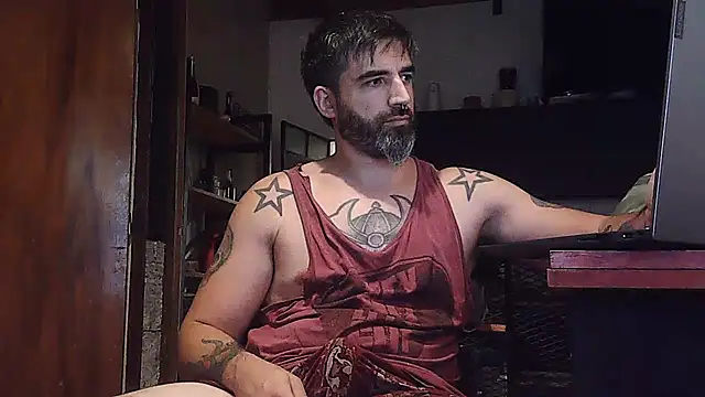 Snapshot of ozzypsico13 chatting on 02.12.25 ozzypsico13 online show from 02.12.25