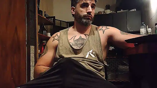 Snapshot of ozzypsico13 chatting on 03.03.25 ozzypsico13 online show from 03.03.25