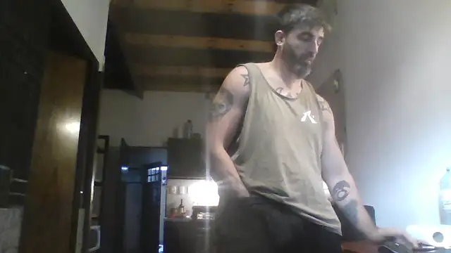 Snapshot of ozzypsico13 chatting on 03.18.25 ozzypsico13 online show from 03.18.25