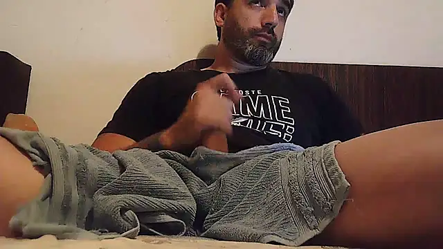 Snapshot of ozzypsico13 chatting on 09.21.25 ozzypsico13 online show from 09.21.25