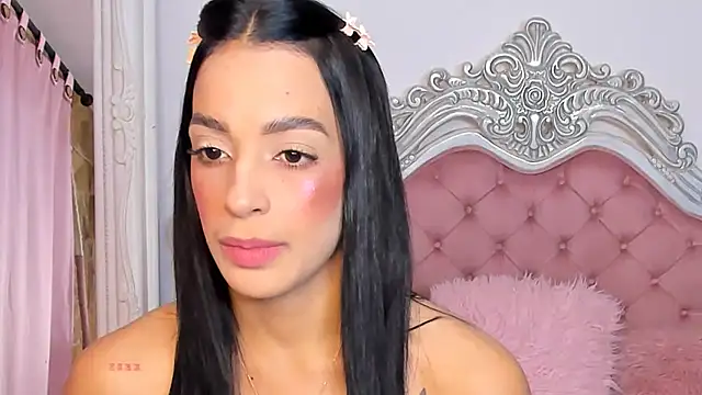 Snapshot of AngelineConnor chatting on 02.06.25 AngelineConnor online show from 02.06.25