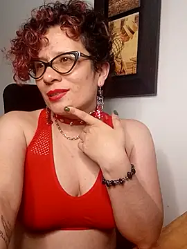 Snapshot of Daneshka_naughty chatting on 12.11.24 Daneshka naughty online show from 12.11.24