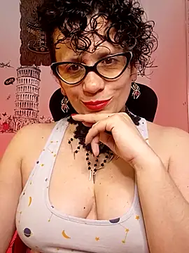 Snapshot of Daneshka_naughty chatting on 03.15.25 Daneshka naughty online show from 03.15.25