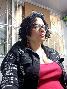 Snapshot of Daneshka_naughty chatting on 10.11.25 Daneshka naughty online show from 10.11.25