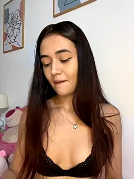 Snapshot of HallieLemon1 chatting on 10.05.25 HallieLemon1 online show from 10.05.25