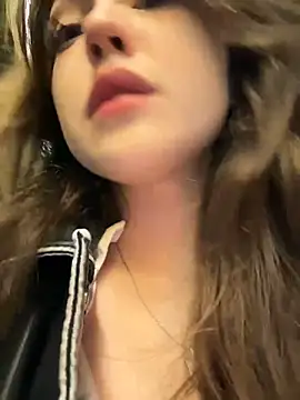 Snapshot of Peachy_Dream chatting on 12.11.24 Peachy Dream online show from 12.11.24