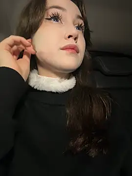 Snapshot of Peachy_Dream chatting on 12.24.24 Peachy Dream online show from 12.24.24