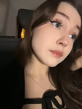 Snapshot of Peachy_Dream chatting on 01.16.25 Peachy Dream online show from 01.16.25