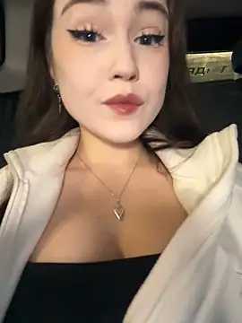 Snapshot of Peachy_Dream chatting on 01.18.25 Peachy Dream online show from 01.18.25