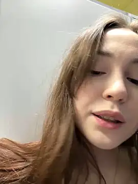 Snapshot of Peachy_Dream chatting on 02.15.25 Peachy Dream online show from 02.15.25