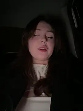 Snapshot of Peachy_Dream chatting on 09.28.25 Peachy Dream online show from 09.28.25