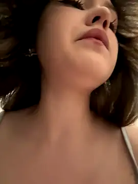 Snapshot of Peachy_Dream chatting on 09.29.25 Peachy Dream online show from 09.29.25