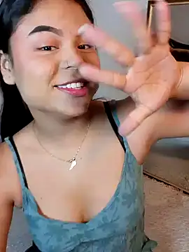 Snapshot of Cleo_hills chatting on 01.24.25 Cleo hills online show from 01.24.25