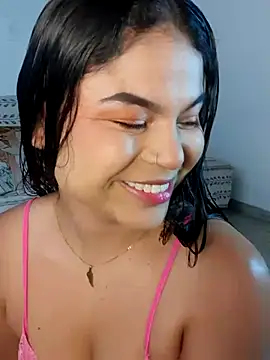 Snapshot of Cleo_hills chatting on 02.25.25 Cleo hills online show from 02.25.25