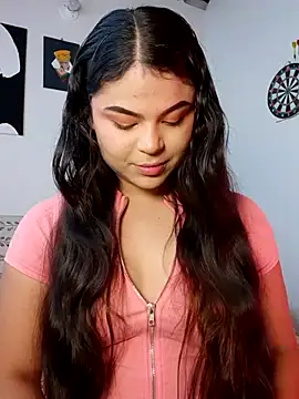 Snapshot of Cleo_hills chatting on 03.19.25 Cleo hills online show from 03.19.25