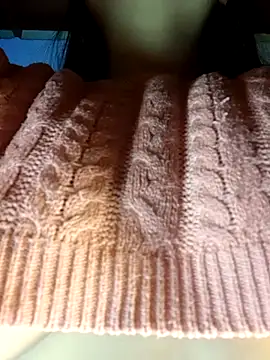 Snapshot of Cleo_hills chatting on 10.10.25 Cleo hills online show from 10.10.25