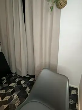 Snapshot of NaomiSquirts chatting on 12.21.24 NaomiSquirts online show from 12.21.24