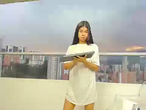 Snapshot of _violetadulce chatting on 12.06.24 violetadulce online show from 12.06.24