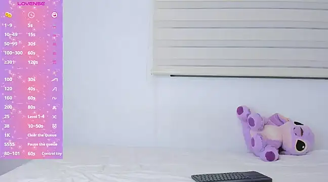 Snapshot of _violetadulce chatting on 12.23.24 violetadulce online show from 12.23.24