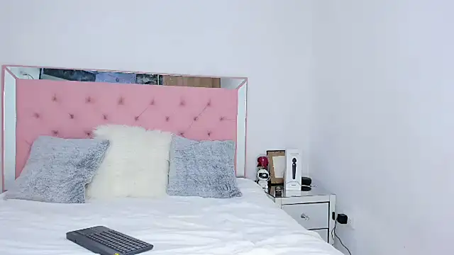 Snapshot of _violetadulce chatting on 02.22.25 violetadulce online show from 02.22.25