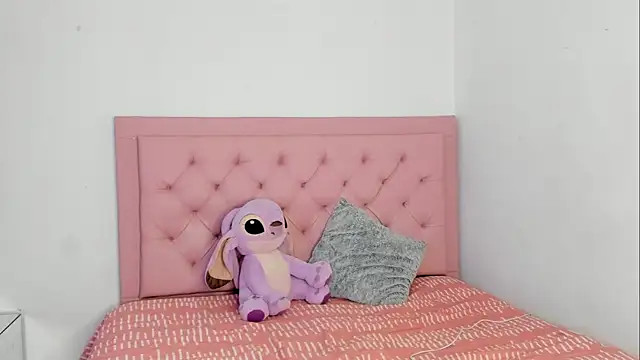 Snapshot of _violetadulce chatting on 09.30.25 violetadulce online show from 09.30.25