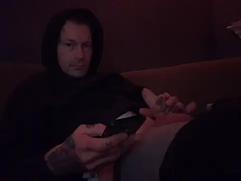 Snapshot of knottinchurch chatting on 12.25.24 knottinchurch online show from 12.25.24