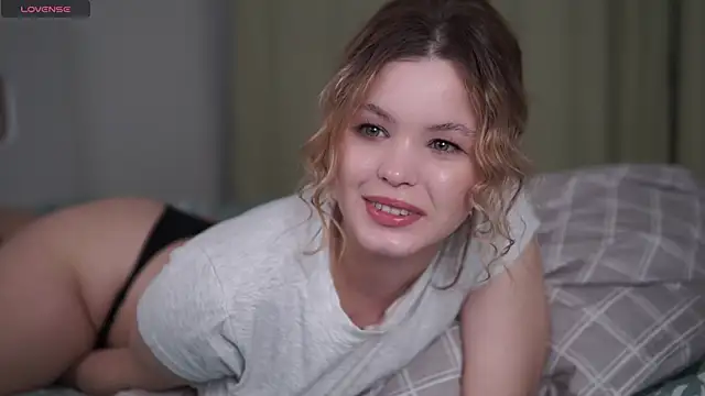 Snapshot of Milana15 chatting on 01.23.25 Milana15 online show from 01.23.25