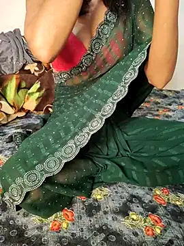 Snapshot of Raat_ki_rani_ chatting on 02.20.25 Raat ki rani  online show from 02.20.25