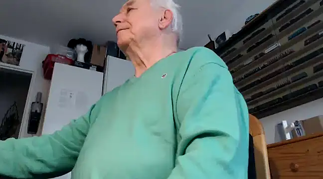 Snapshot of utilisasinus chatting on 01.21.25 utilisasinus online show from 01.21.25